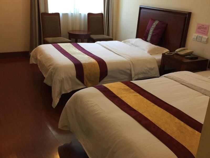 Greentree Inn Shanghai Changyang Road Jiangpu Park Metro Station Business Hotel 외부 사진